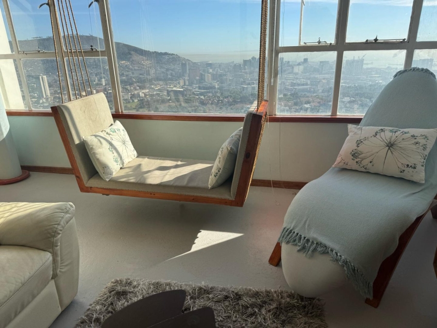 2 Bedroom Property for Sale in Vredehoek Western Cape